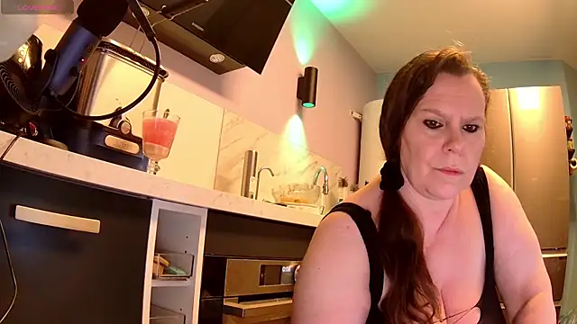 Endrocleia online show from October 3, 2025, 10:11 pm