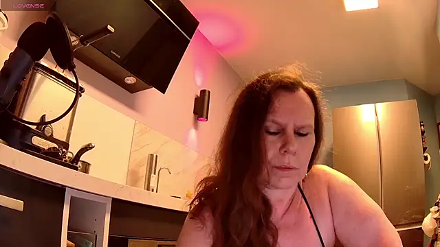 Endrocleia online show from June 15, 2026, 11:15 pm