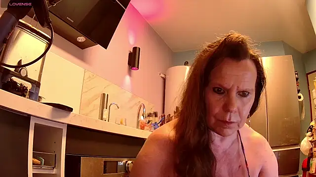 Endrocleia online show from June 17, 2026, 11:58 pm