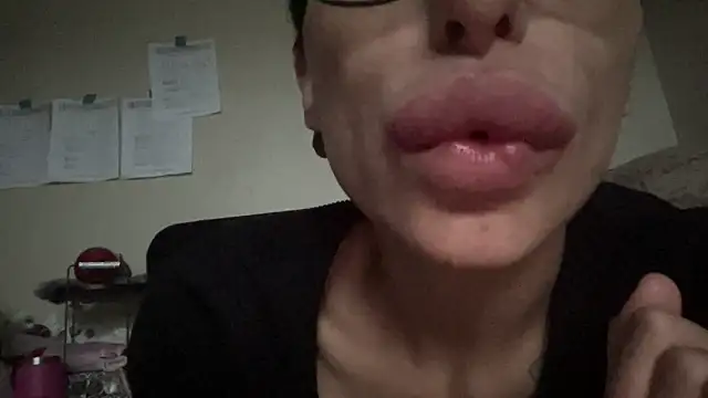 myloveforyouu online show from April 21, 2026, 12:56 pm
