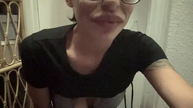 Snapshot of myloveforyouu chatting on February 16, 2026, 6:06 pm myloveforyouu online show from February 16, 2026, 6:06 pm