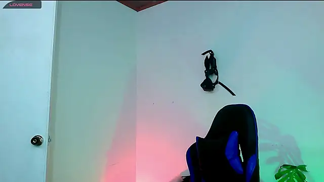 Dan Yagami online show from October 16, 2025, 2:42 am