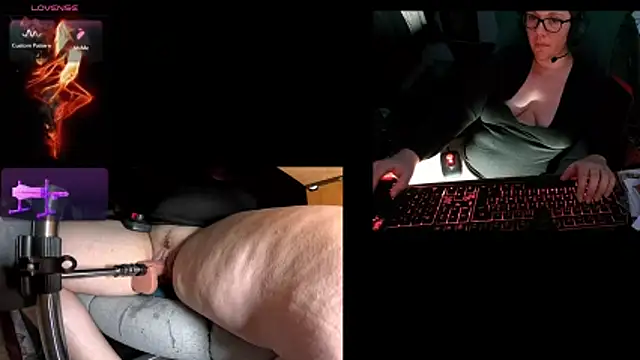 lili-hot-77 online show from April 23, 2026, 6:53 pm