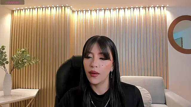 ValeriaRiveraX online show from March 9, 2026, 4:49 am