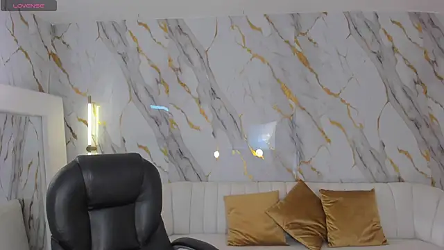 ArianaDumont online show from September 26, 2025, 11:17 am