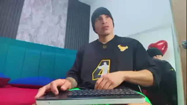 jack pergurtson01 online show from March 3, 2026, 10:33 am