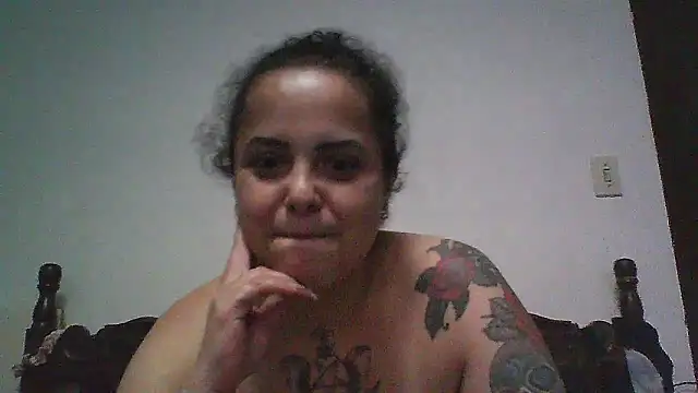 Hotbucet online show from March 17, 2025, 8:30 pm