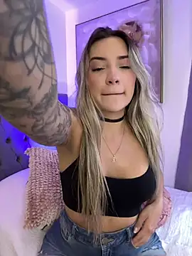 mariablonde  online show from July 31, 2026, 6:05 pm