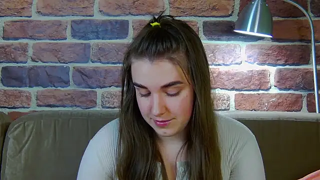 Snapshot of Sofia_Hugs chatting on March 6, 2026, 5:41 pm Sofia Hugs online show from March 6, 2026, 5:41 pm