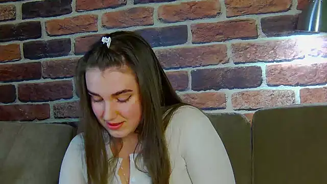 Snapshot of Sofia_Hugs chatting on March 16, 2026, 7:27 pm Sofia Hugs online show from March 16, 2026, 7:27 pm