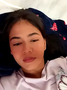 azzahara069 online show from December 15, 2024, 9:09 pm