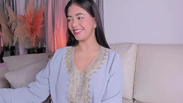azzahara069 online show from August 6, 2026, 6:14 pm