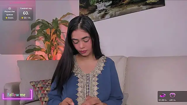 azzahara069 online show from July 18, 2026, 11:02 pm
