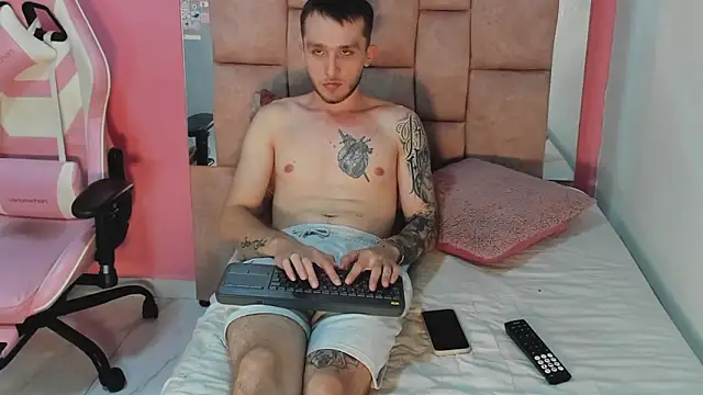 Dylanwhite23  online show from April 28, 2026, 2:38 am