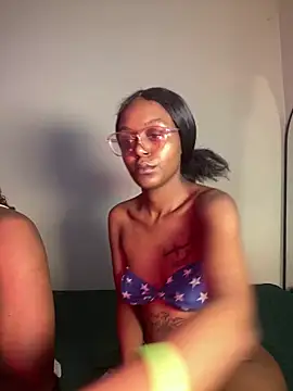 naughtybitches5 online show from May 13, 2026, 5:03 am