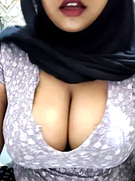 Snapshot of Indian-Nazia chatting on July 8, 2026, 6:52 pm Indian-Nazia online show from July 8, 2026, 6:52 pm