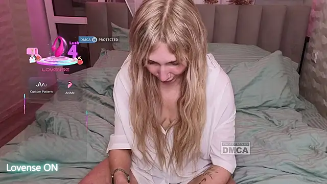 GoodGirl0024 online show from March 4, 2025, 8:16 pm