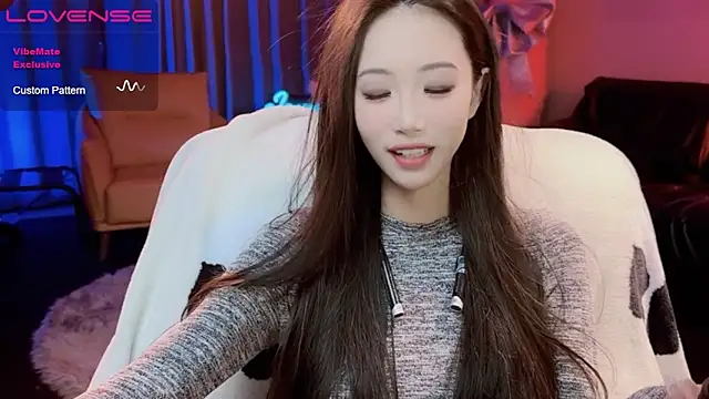 JoooJo  online show from February 25, 2025, 5:30 pm