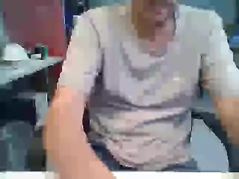 Snapshot of Raimundo1971 chatting on March 9, 2026, 5:49 pm Raimundo1971 online show from March 9, 2026, 5:49 pm