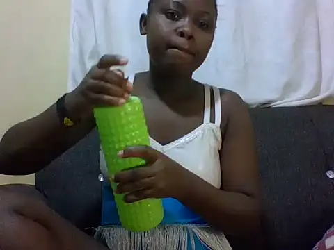 Sweetcecie01 online show from July 18, 2026, 11:35 pm