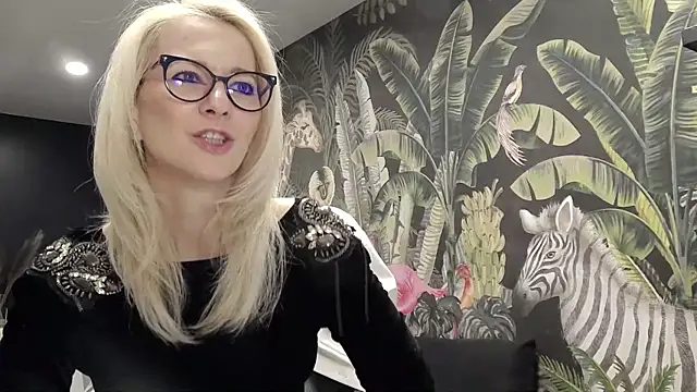 carla88 online show from February 10, 2026, 1:10 pm