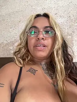 lolafairytail online show from March 18, 2026, 6:20 pm