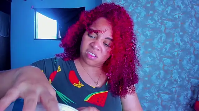 AngelaCoffee online show from February 1, 2026, 9:02 pm