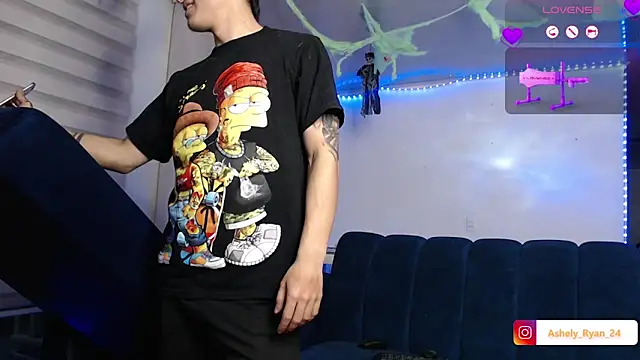 ashely ryan24 online show from October 8, 2025, 11:49 pm