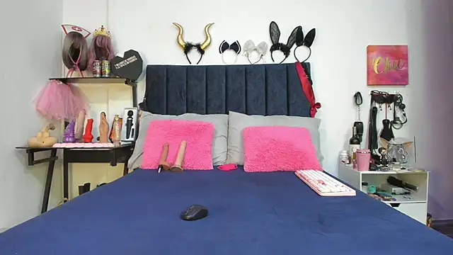 emmily giraldo online show from March 21, 2026, 12:31 pm