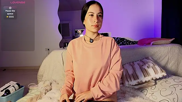 Madeline Dreams online show from September 13, 2025, 9:20 am