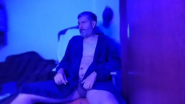 BushBator online show from November 18, 2025, 6:17 am