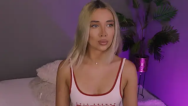 Jessielle online show from June 24, 2026, 3:54 pm