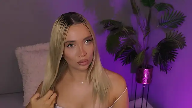 Jessielle online show from July 10, 2026, 6:30 pm