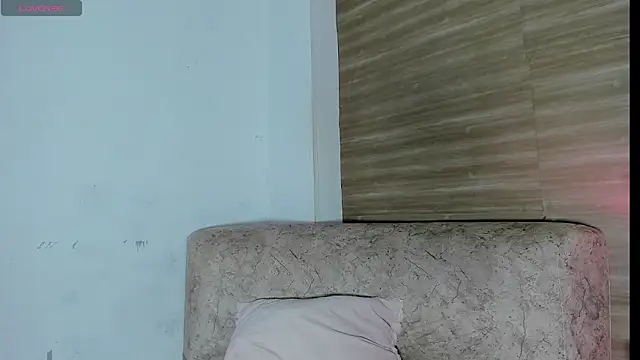 auroraa sexy online show from May 2, 2026, 4:56 pm