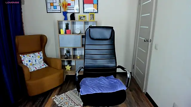 FrancescaCollins online show from October 14, 2025, 3:45 pm