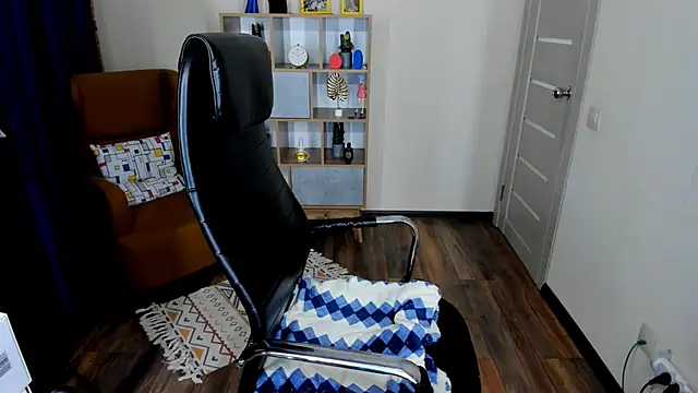 FrancescaCollins online show from October 16, 2025, 3:31 pm