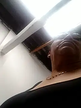 clarita 01 online show from November 16, 2025, 4:45 pm