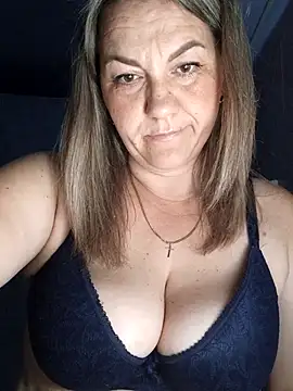 Snapshot of Ant0nina chatting on October 2, 2025, 9:40 pm Ant0nina online show from October 2, 2025, 9:40 pm