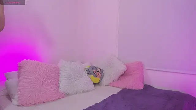 karly rioss online show from June 18, 2026, 5:28 am
