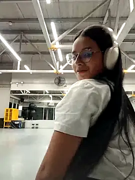 Snapshot of _vaness chatting on March 26, 2026, 5:28 am vaness online show from March 26, 2026, 5:28 am