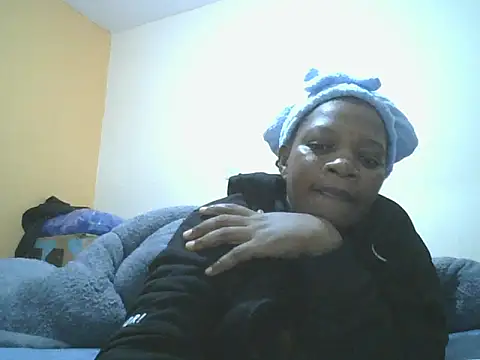 clakemmy250 online show from June 13, 2026, 9:46 pm
