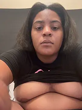 prettlovely14 online show from November 17, 2025, 7:40 pm