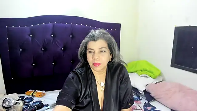 vikyadams online show from February 11, 2026, 3:17 am