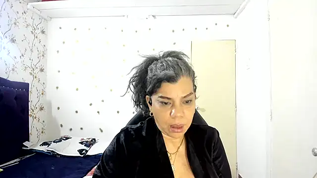 vikyadams online show from June 25, 2026, 5:45 am