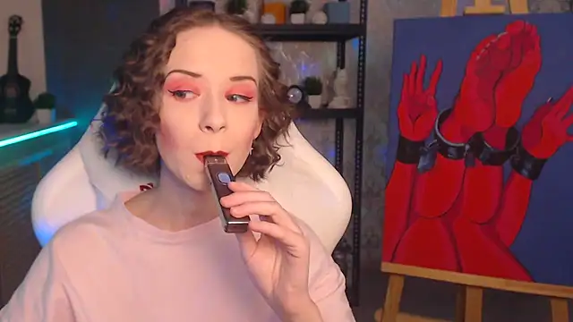 FascinatingEyess online show from October 10, 2025, 6:42 pm