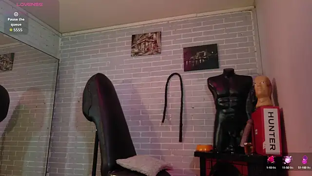 elizatexx online show from September 8, 2025, 9:03 pm