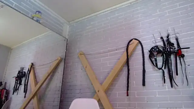 Snapshot of elizatexx chatting on August 5, 2026, 2:11 pm elizatexx online show from August 5, 2026, 2:11 pm
