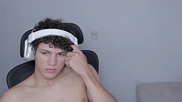 laurent nova online show from October 11, 2025, 7:09 am