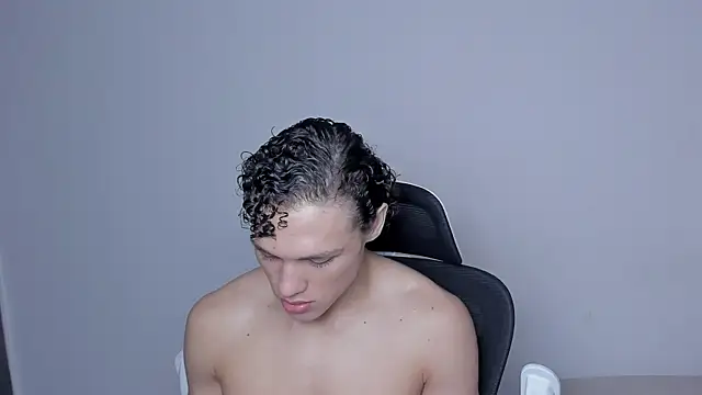 laurent nova online show from November 17, 2025, 8:24 pm