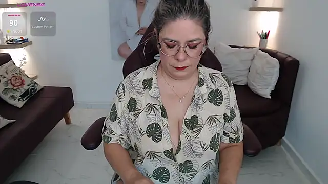 Snapshot of zehra_sanem chatting on July 8, 2026, 9:54 am zehra sanem online show from July 8, 2026, 9:54 am